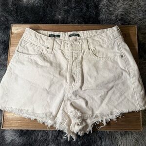 Wild Fable Frayed Hem high rise, button-fly White Jean Shorts size 8